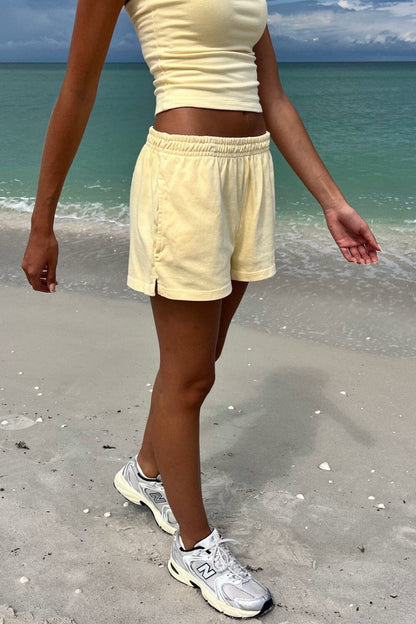 Brandy Melville Top Pick / Rosa Sweatshorts
