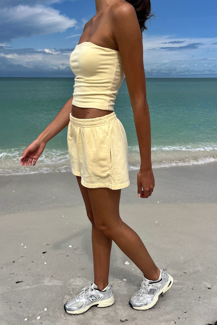 Brandy Melville Top Pick / Rosa Sweatshorts