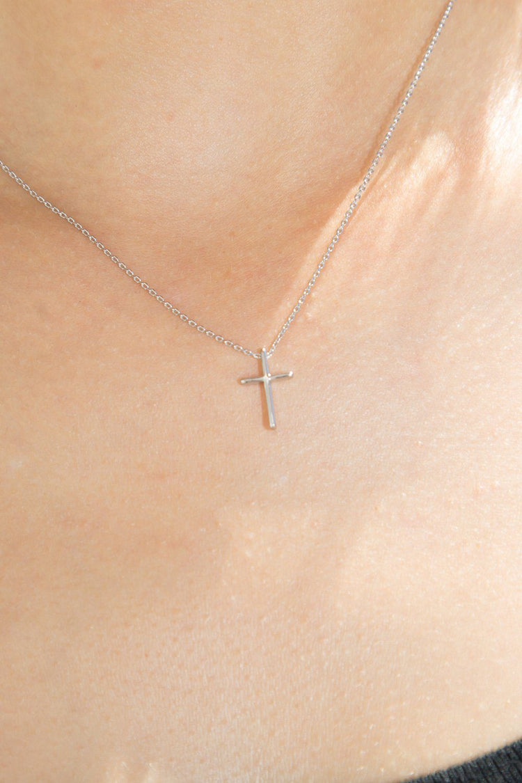 Brandy Melville Trending / Cross Necklace
