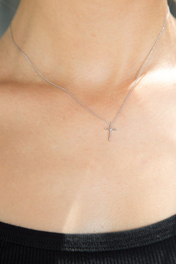 Brandy Melville Trending / Cross Necklace