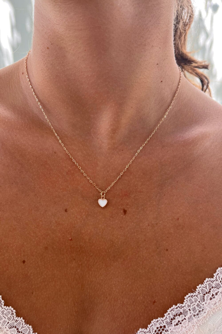 Brandy Melville Discount / White Heart Necklace