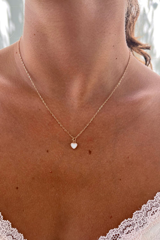 Brandy Melville Discount / White Heart Necklace