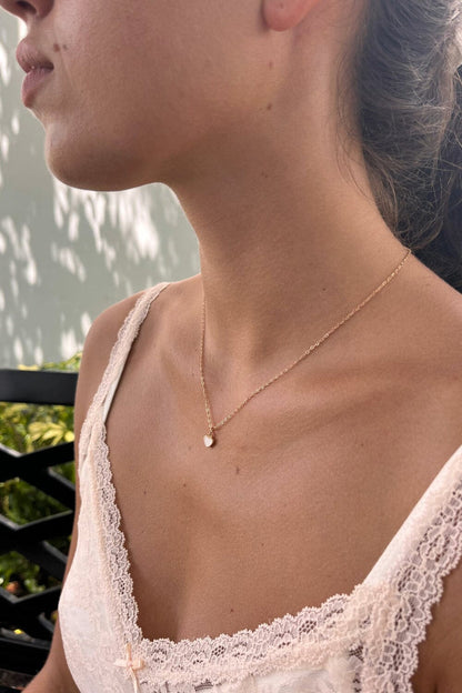 Brandy Melville Discount / White Heart Necklace