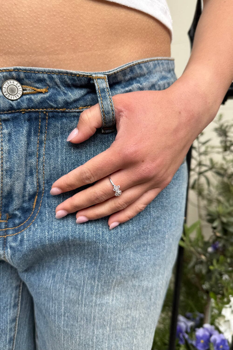 Brandy Melville Classic / Flower Ring
