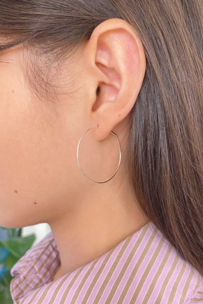 Brandy Melville Everyday / Thin Hoop Earrings