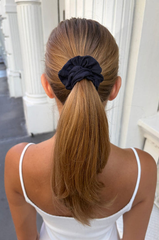 Brandy Melville Deals / Basic Scrunchie