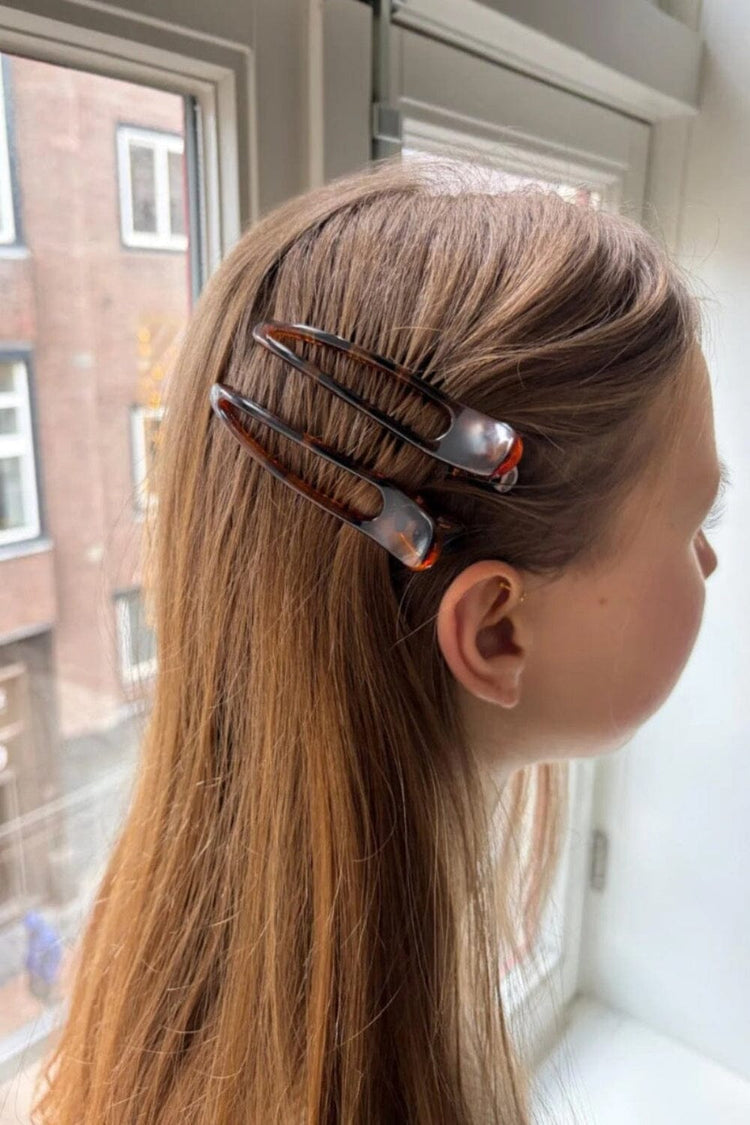 Brandy Melville Featured / Hair Clips