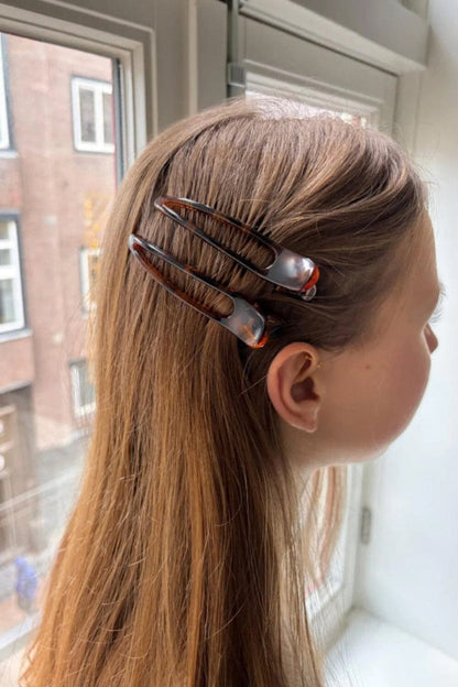 Brandy Melville Featured / Hair Clips