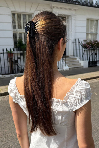 Brandy Melville Deals / Hair Shell Clip