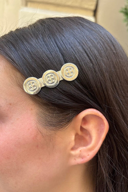 Brandy Melville Best Seller / Button Barrette
