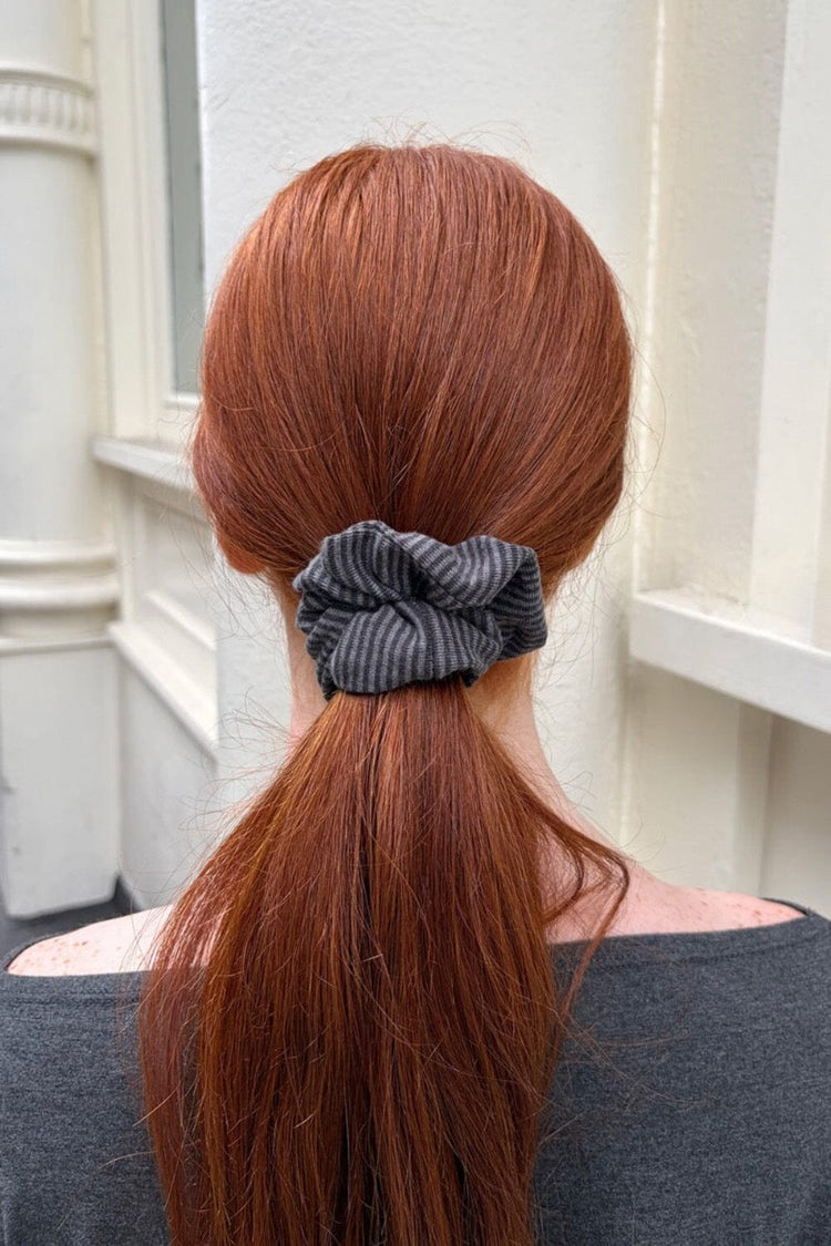 Brandy Melville Essential / Striped Scrunchie