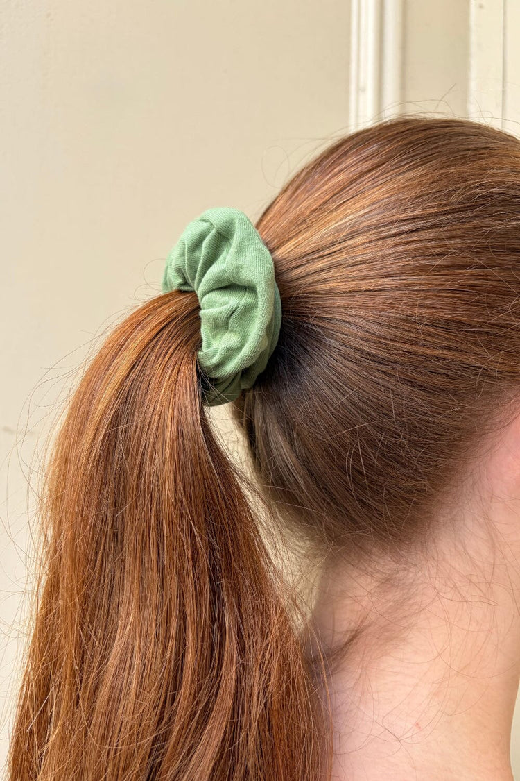 Brandy Melville Trusted / Basic Scrunchie