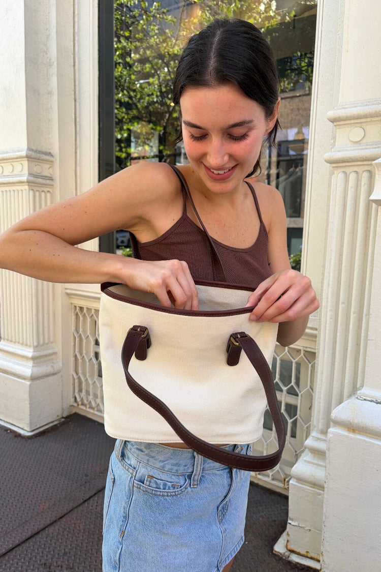 Brandy Melville Trending / Buckle Canvas Shoulder Bag
