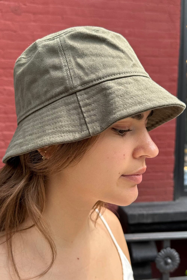Brandy Melville Hot Sale / Bucket Hat