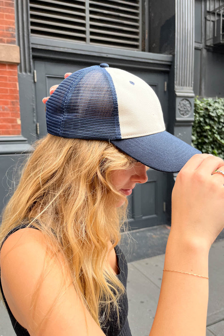 Brandy Melville Exclusive / Katherine Mesh Cap