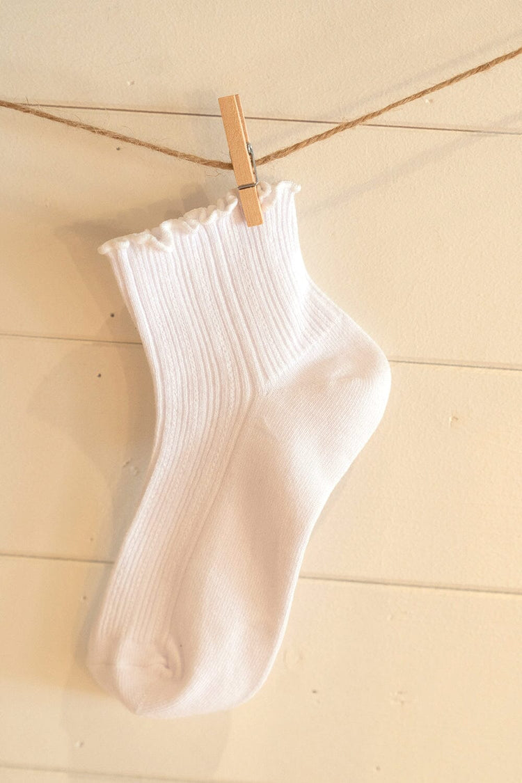 Brandy Melville Quality / Ruffle Ribbed Socks