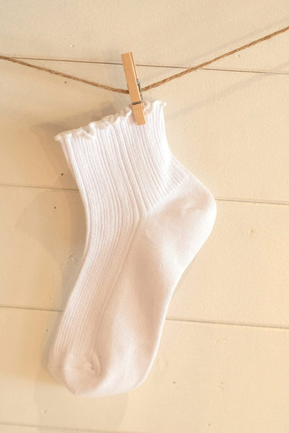 Brandy Melville Quality / Ruffle Ribbed Socks
