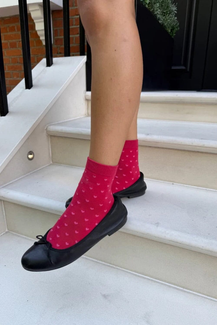 Brandy Melville Featured / Heart Socks