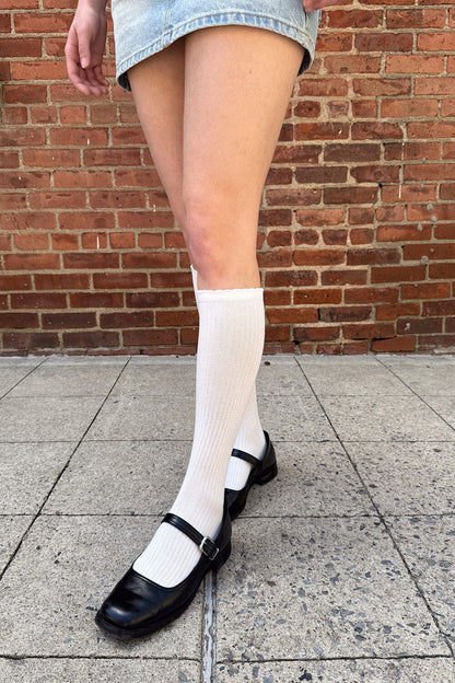 Brandy Melville Great Value / White Long Socks