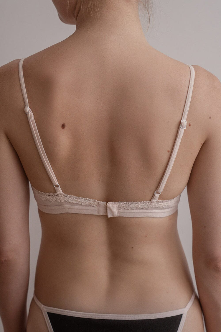 Brandy Melville Trending / Lace Bra