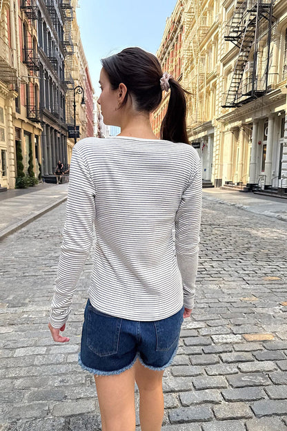Brandy Melville Featured / Leah Striped Top
