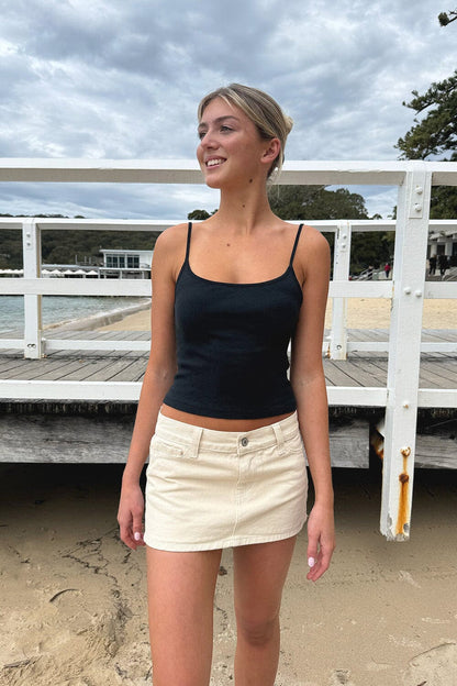 Brandy Melville Recommended / Skylar Ribbed Tank