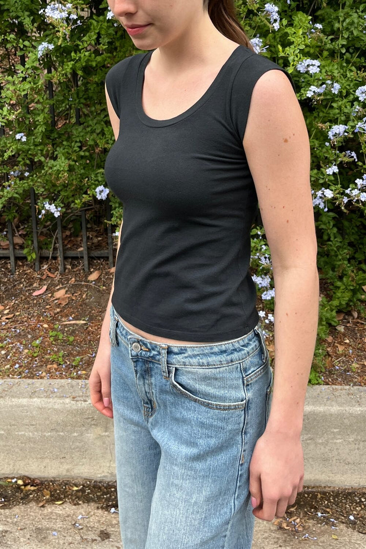 Brandy Melville Sale / Zelly Basic Top