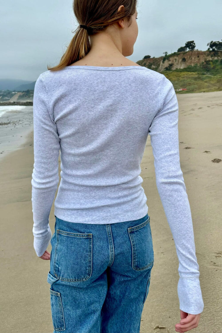 Brandy Melville Customer Favorite / Zelly Long Sleeve Top