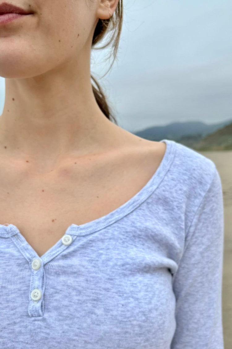 Brandy Melville Customer Favorite / Zelly Long Sleeve Top