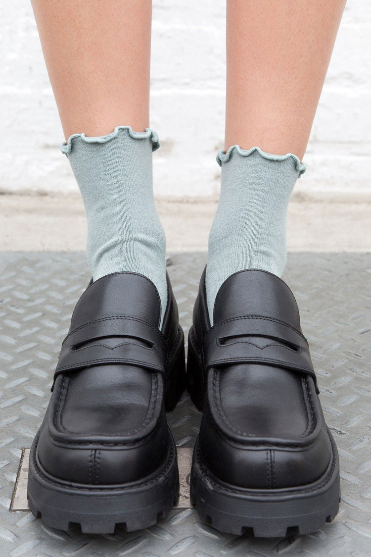 Brandy Melville Recommended / Ruffle Socks