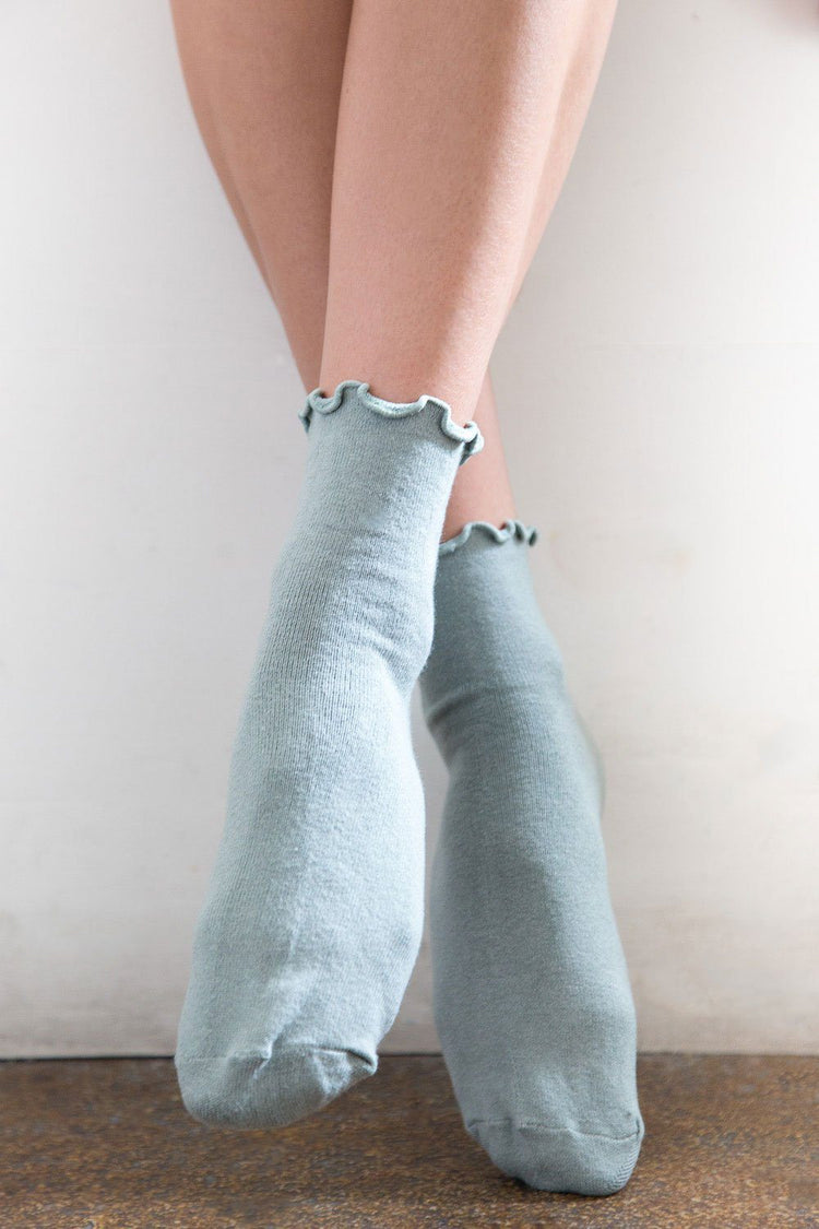 Brandy Melville Recommended / Ruffle Socks